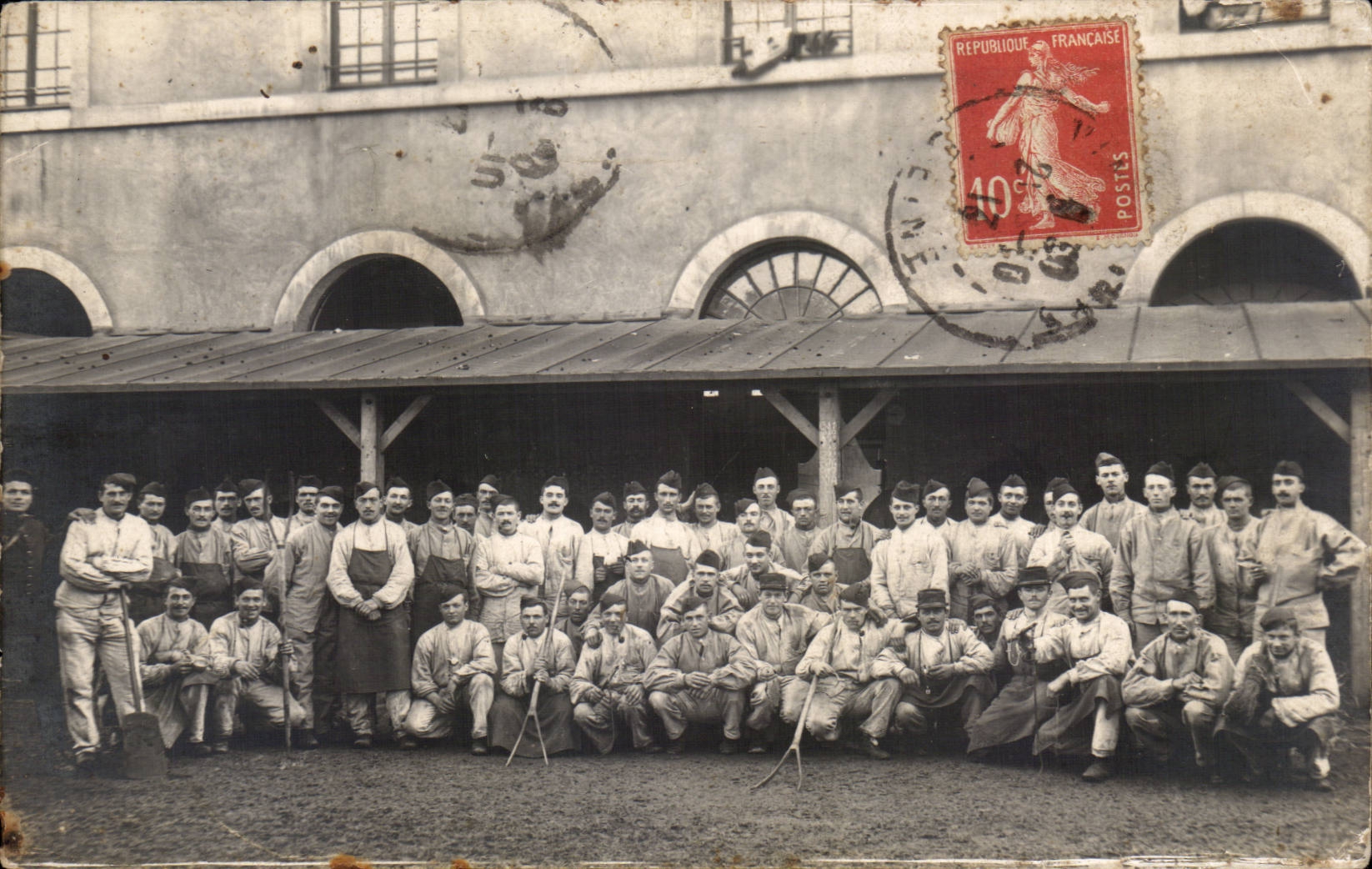 CPA CARTE PHOTO Militaria Soldats 