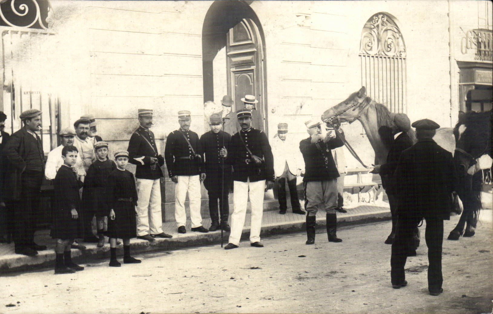 CPA CARTE PHOTO Militaria Soldats Cavaliers