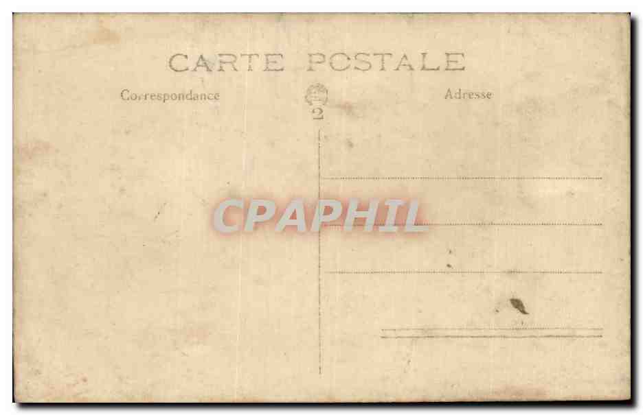 CARTE PHOTO Jeunes hommes medailles Folklore Costume — Verso
