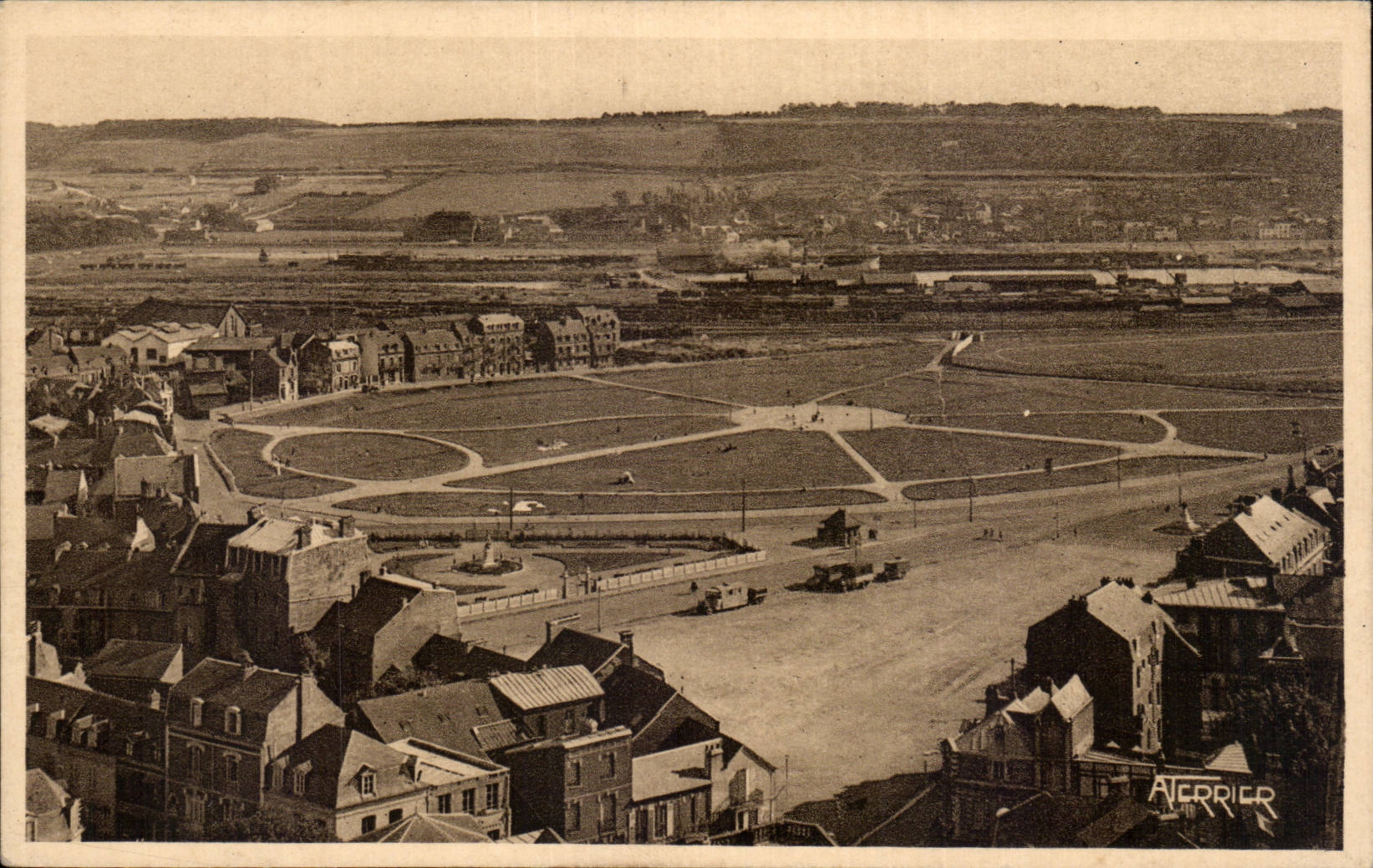 CPA Mers les Bains La prairie au loin le Treport moderne
