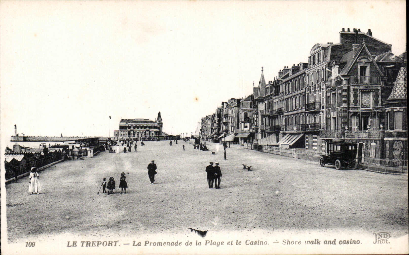 CPA Le Treport La promenade de la plage et le casino