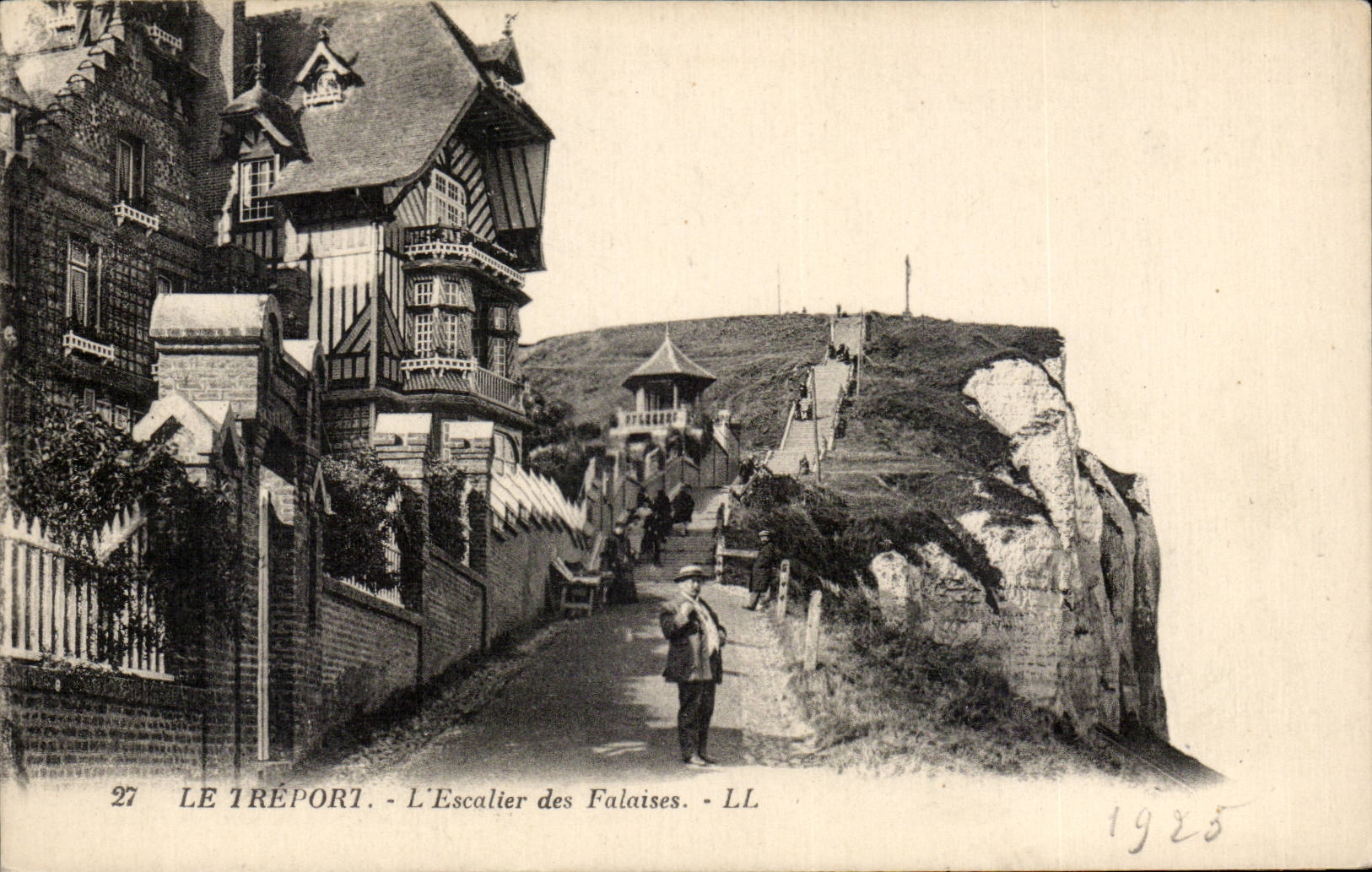 CPA Le Treport L'escalier des falaises