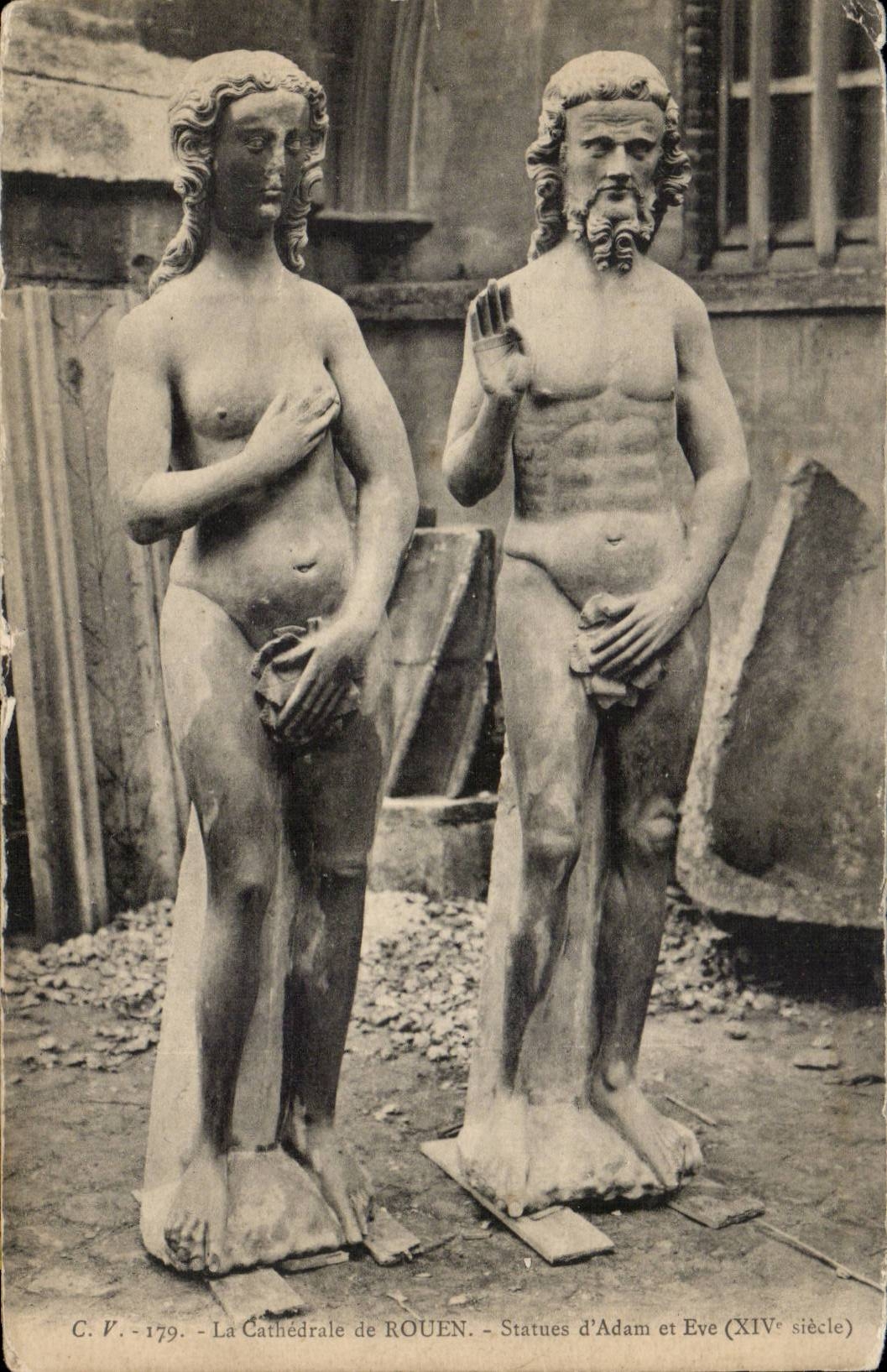 CPA Rouen La cathedrale Statues d'Adam et Eve