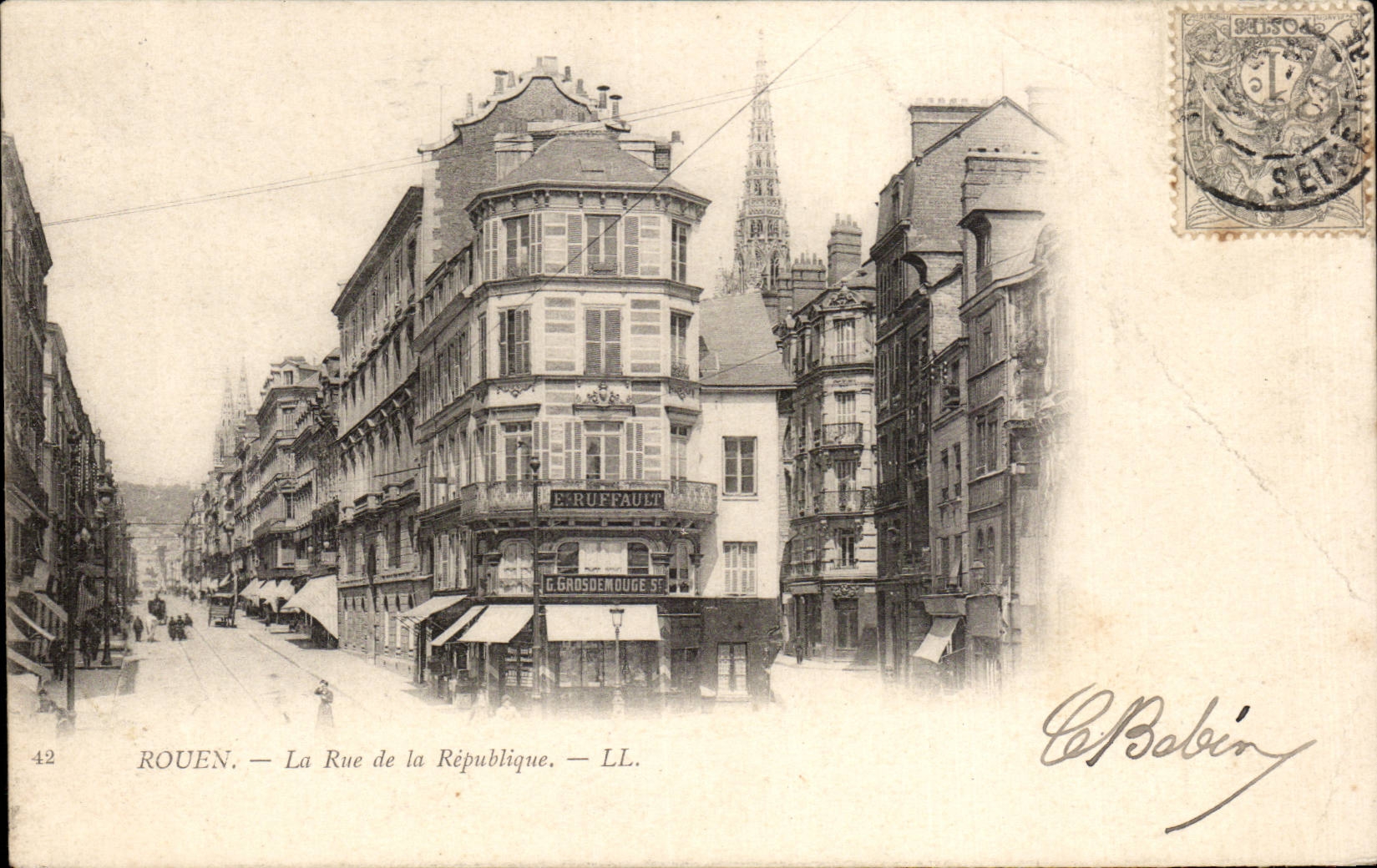 CPA Rouen La rue de la Republique