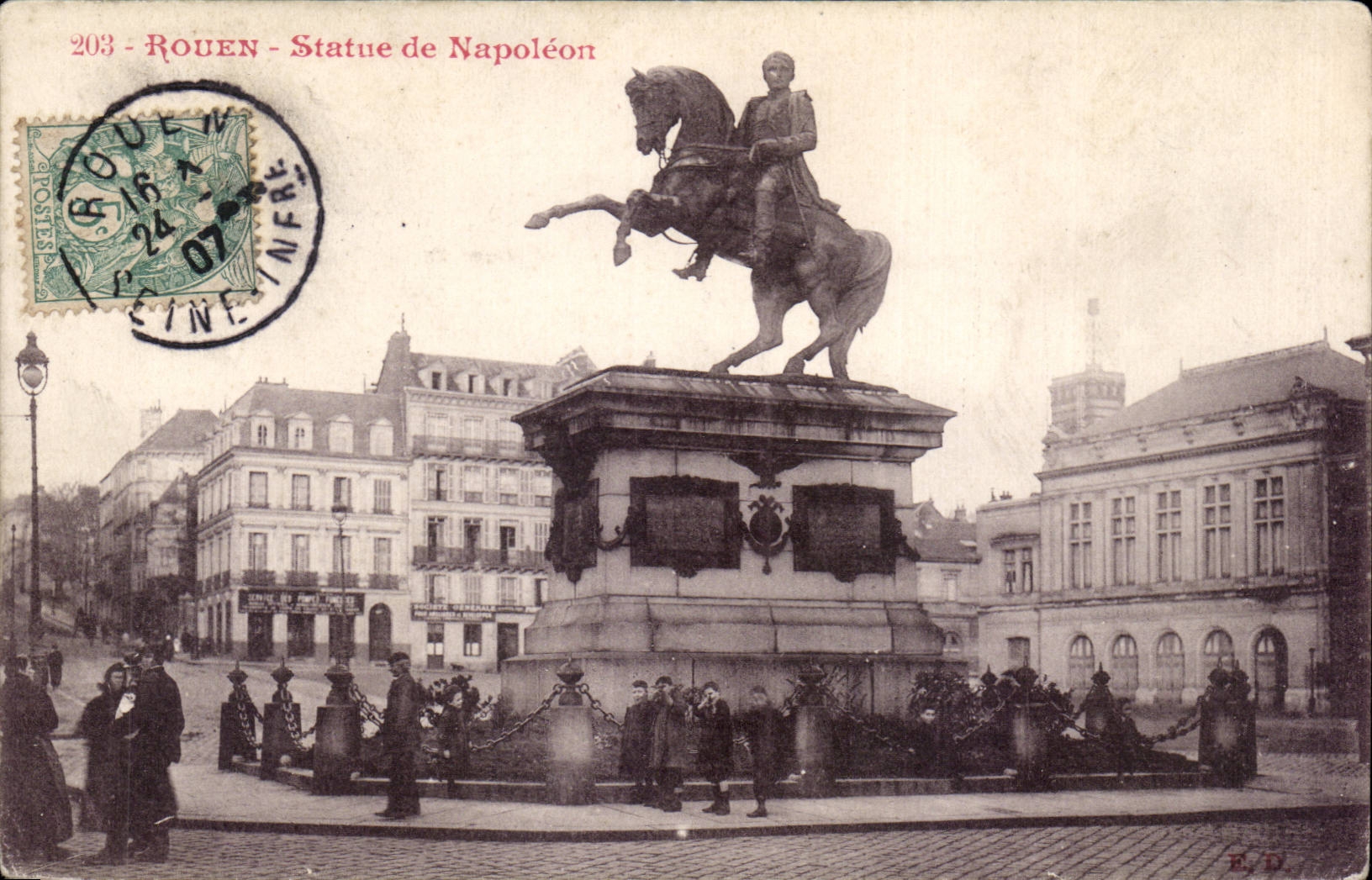CPA Rouen Statue de Napoleon 1er