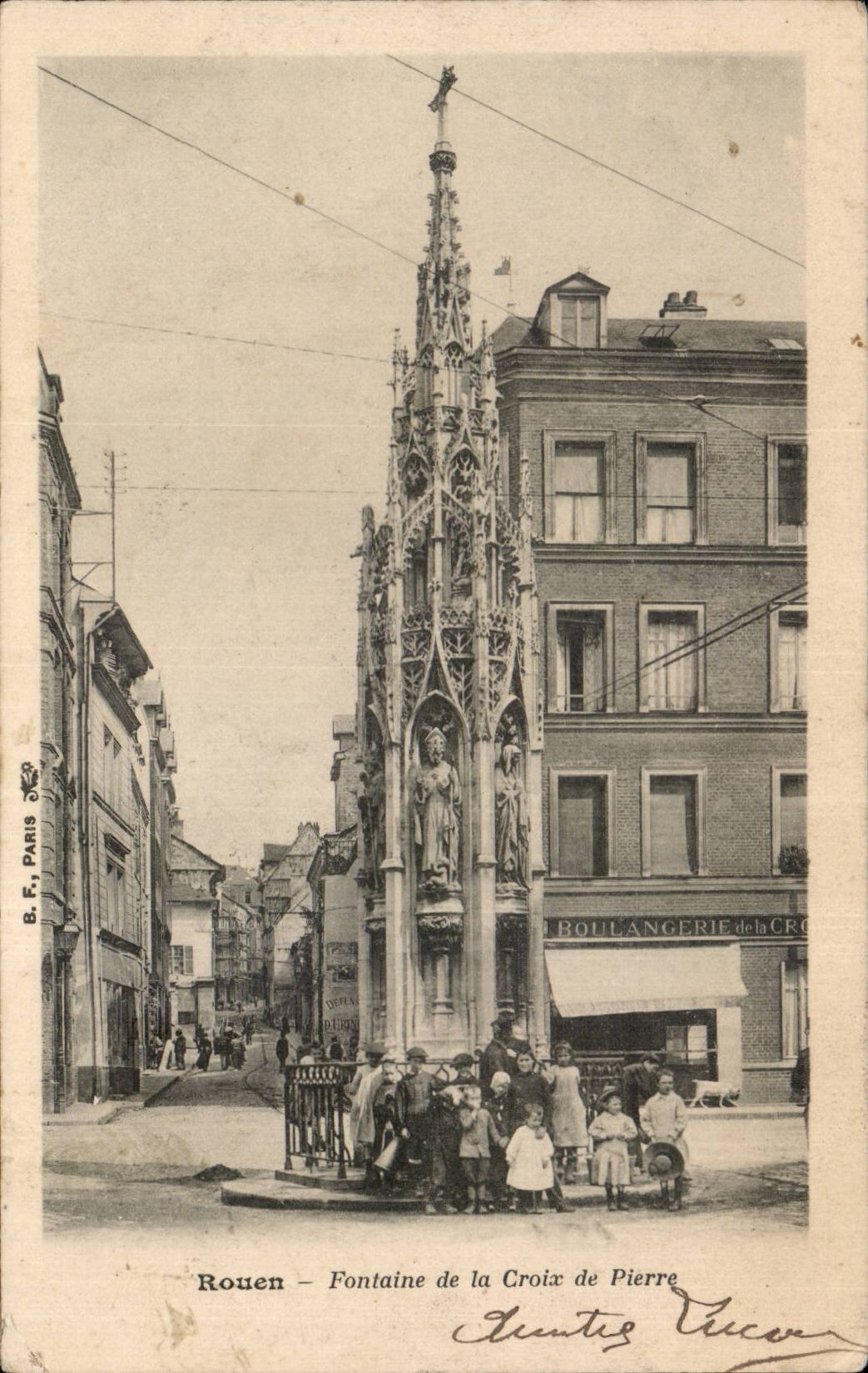 CPA Rouen Fontaine de la Croix de Pierre Enfants