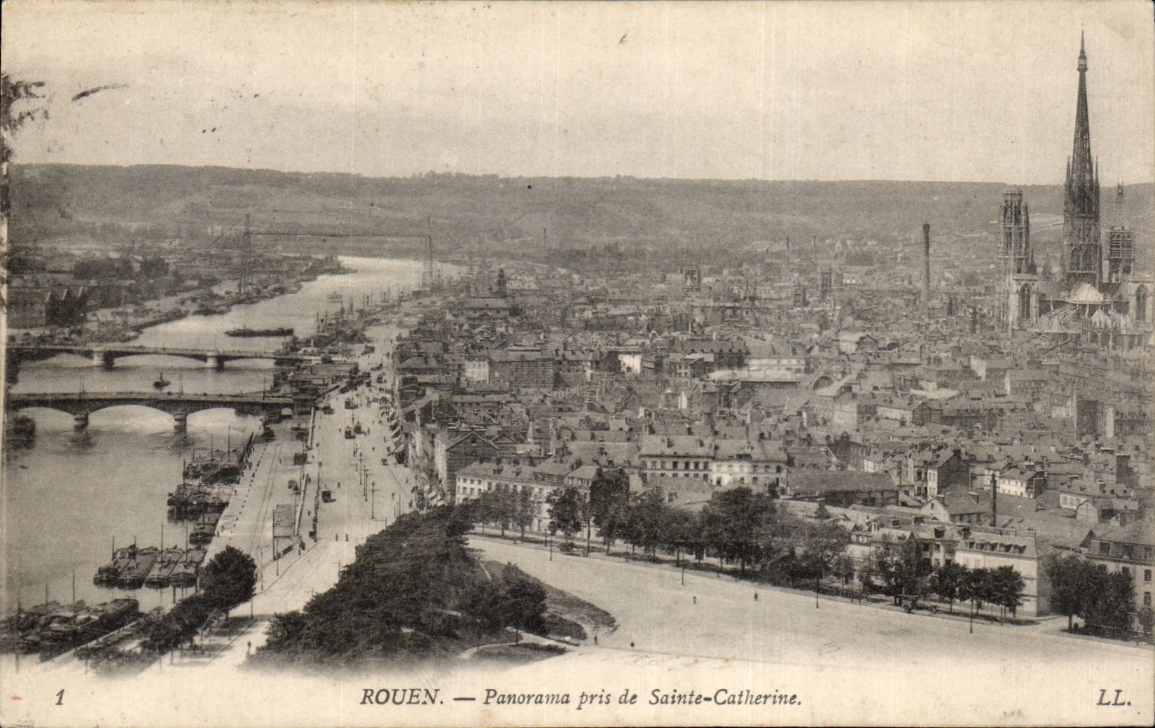 CPA Rouen Panorama pris de Sainte Catherine
