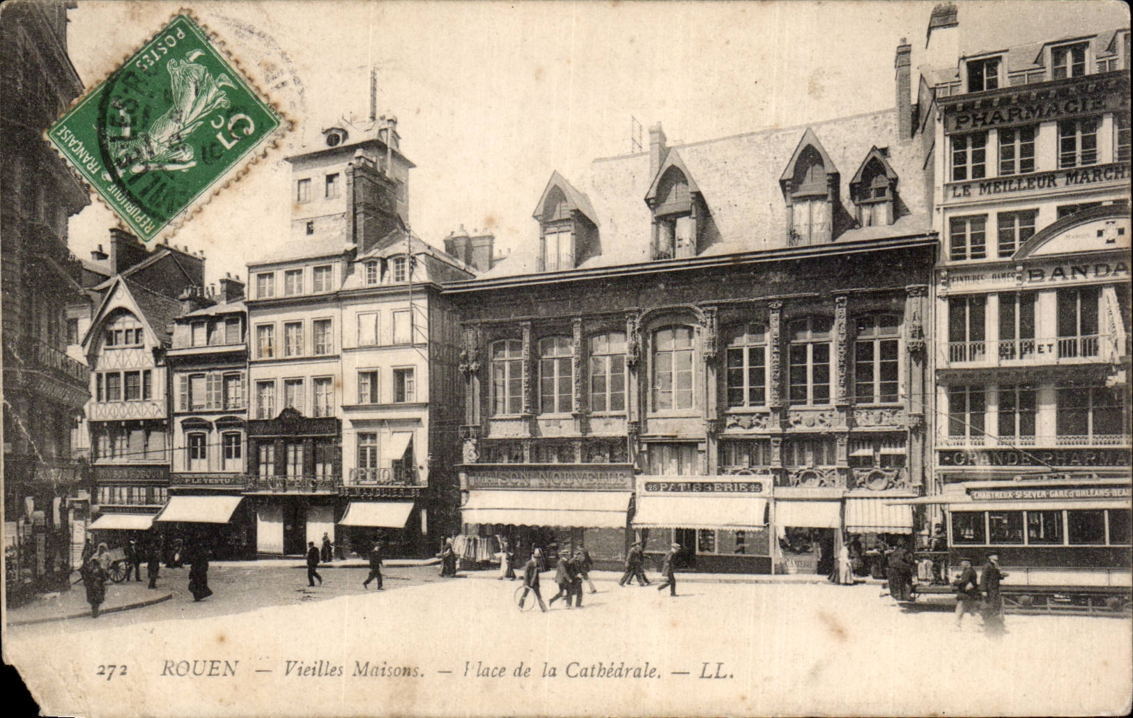 CPA Rouen Vieilles maisons Place de la cathedrale