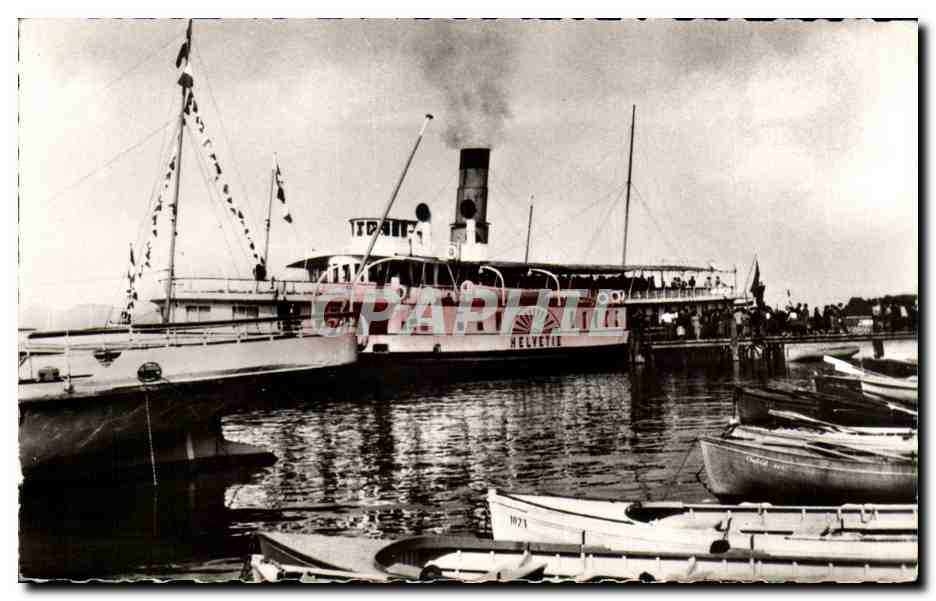 CPSM Thonon les Bains Le debarcadere Bateau Helvetie