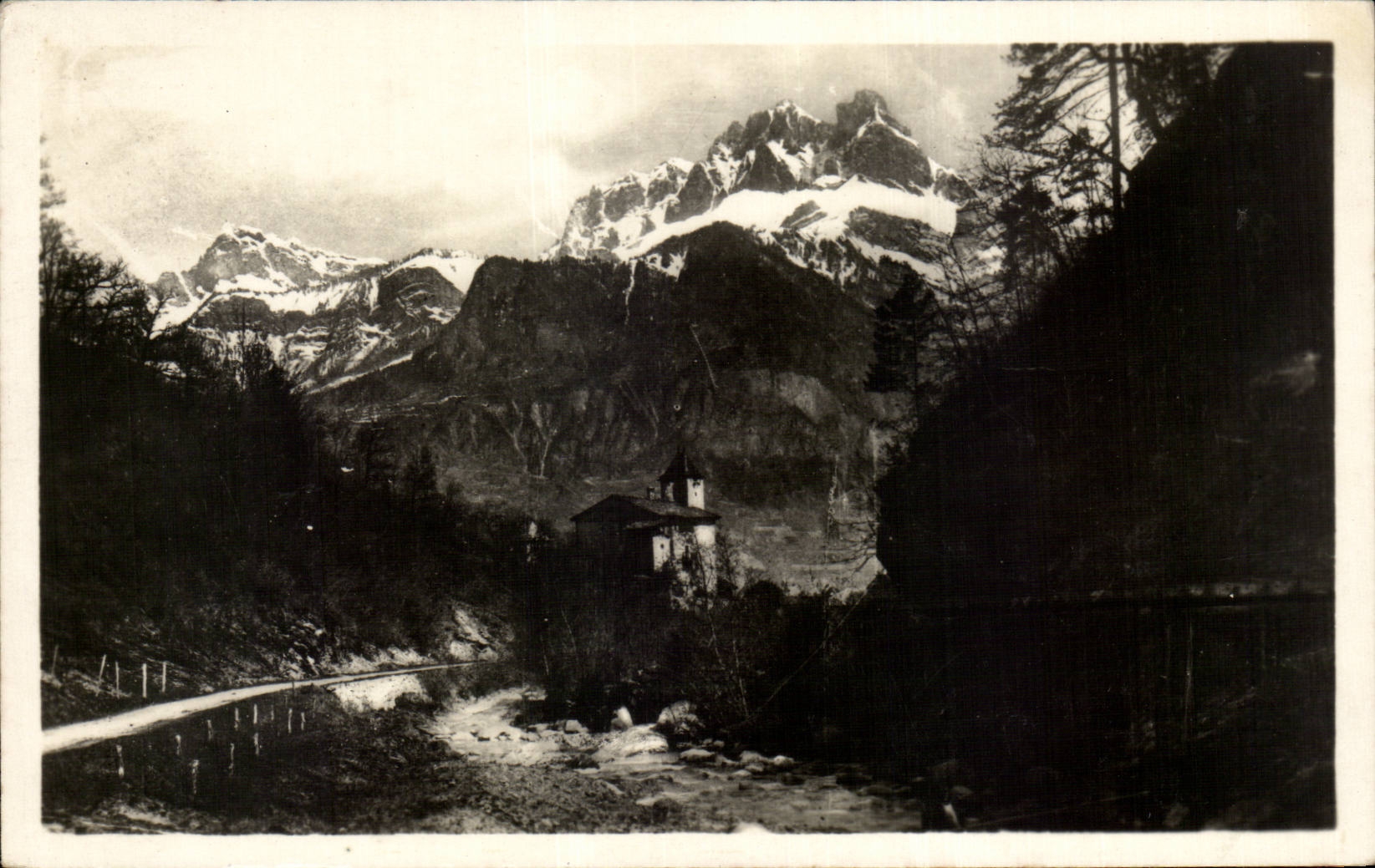 Llanchés — La Tour de Rubins — Éditeur LL. (série 3)