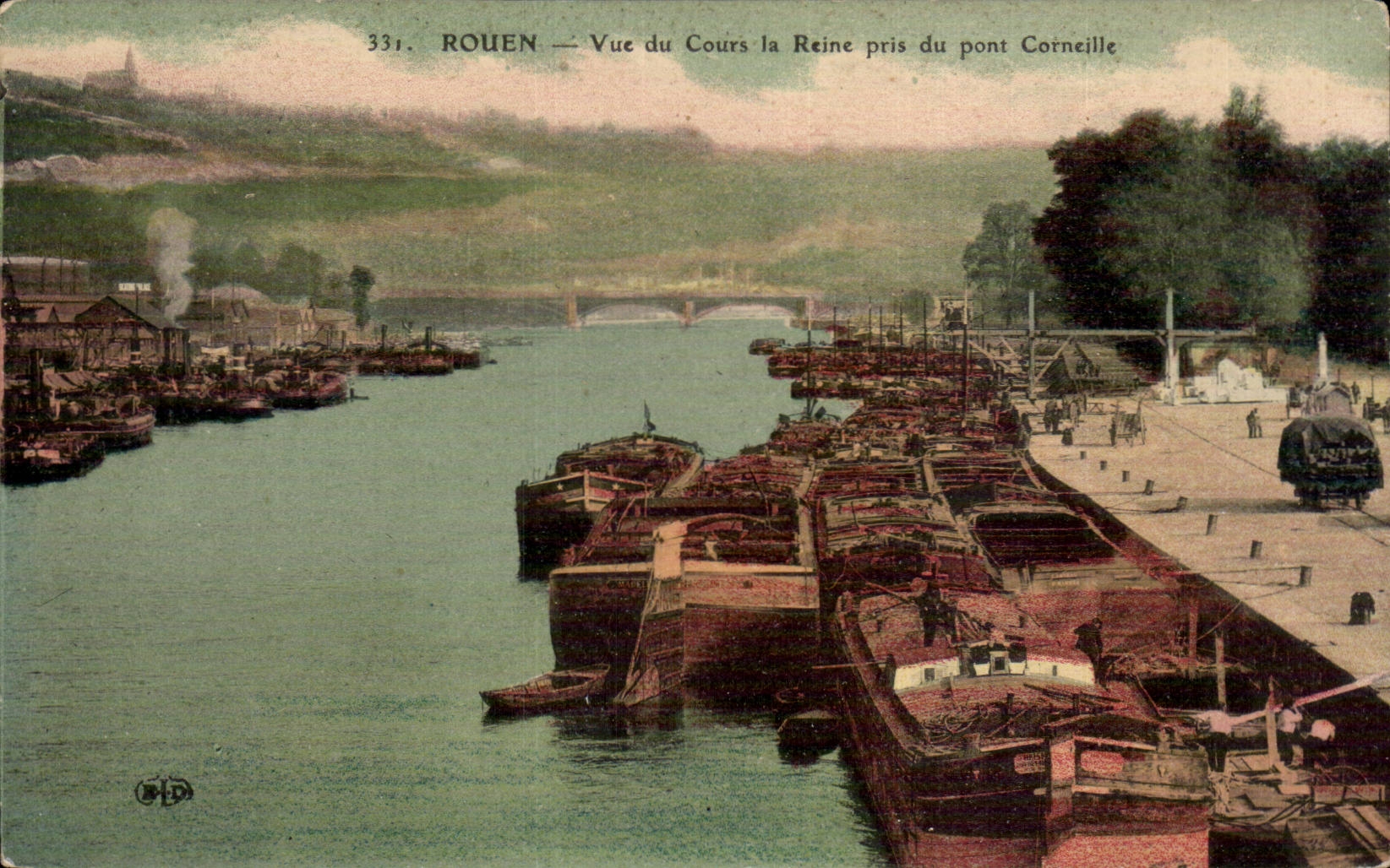 CPA Rouen Vue du cours la Reine pris du pont Corneille