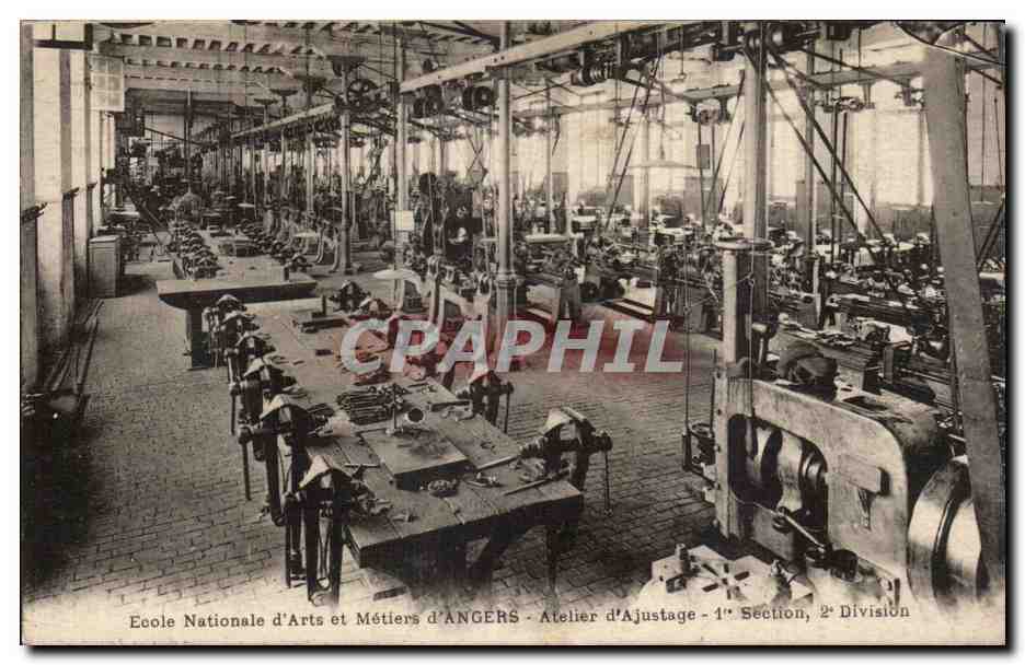 CPA Ecole nationale des Arts et Metiers Atelier d'ajustage 