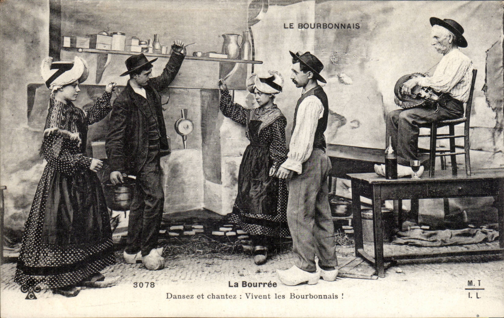 CPA Folklore La Bourree Le Bourbonnais 
