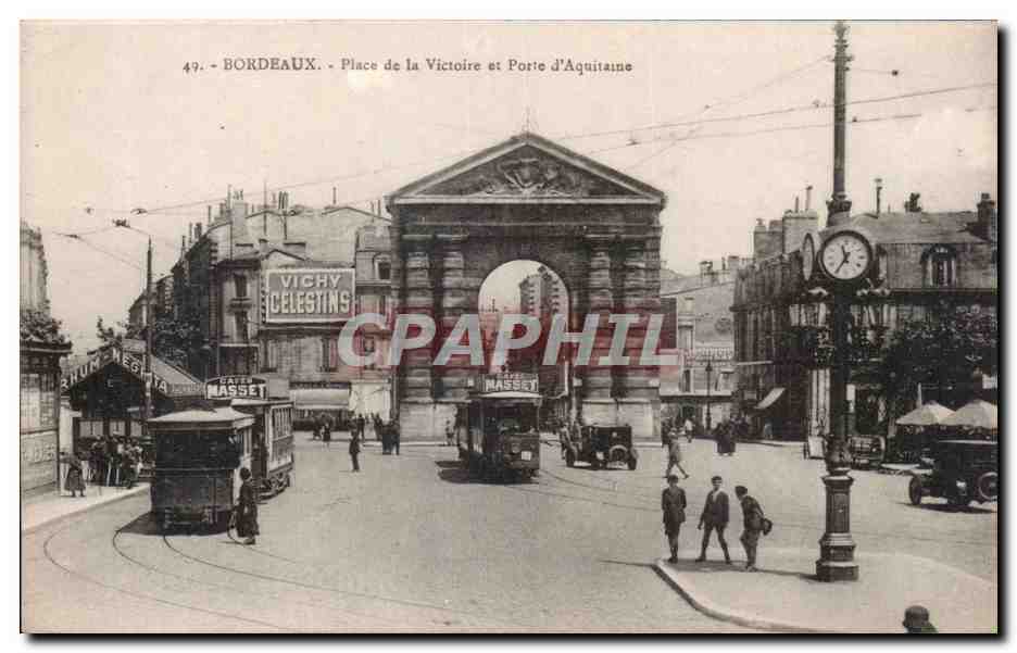 Bordeaux - Place de la Victoire et Porte d'Aquitaine — éditeur La Cigogne, n°49