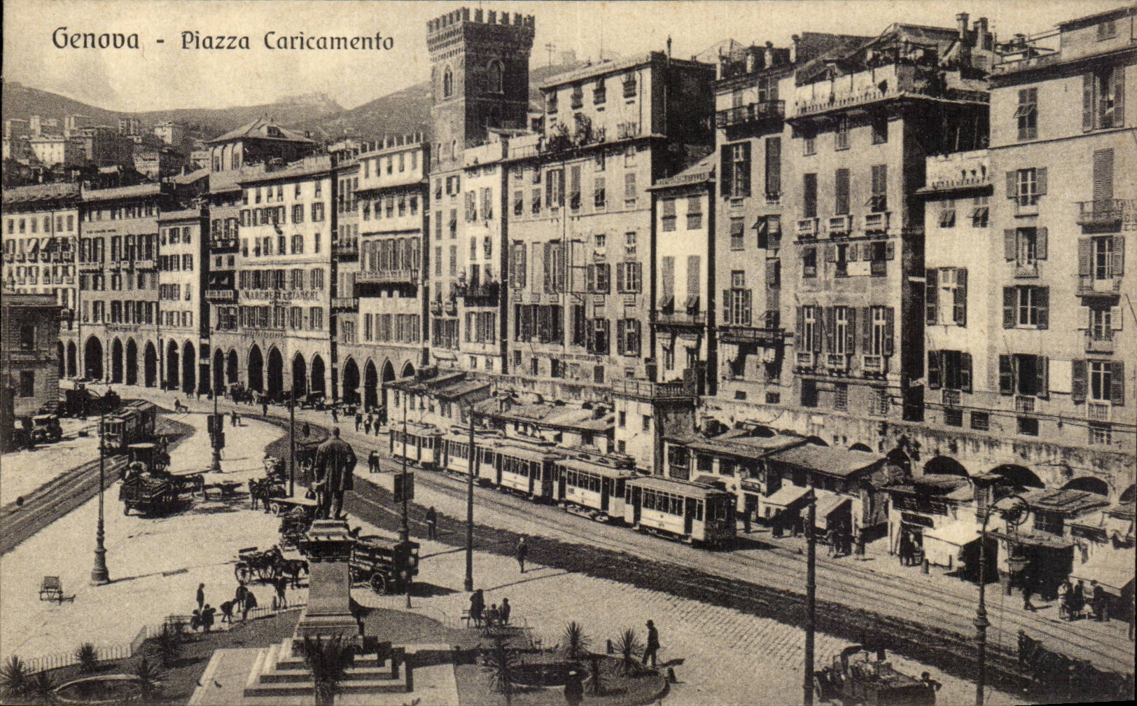 CPA Italie Italia Genova Piazza CAricamento