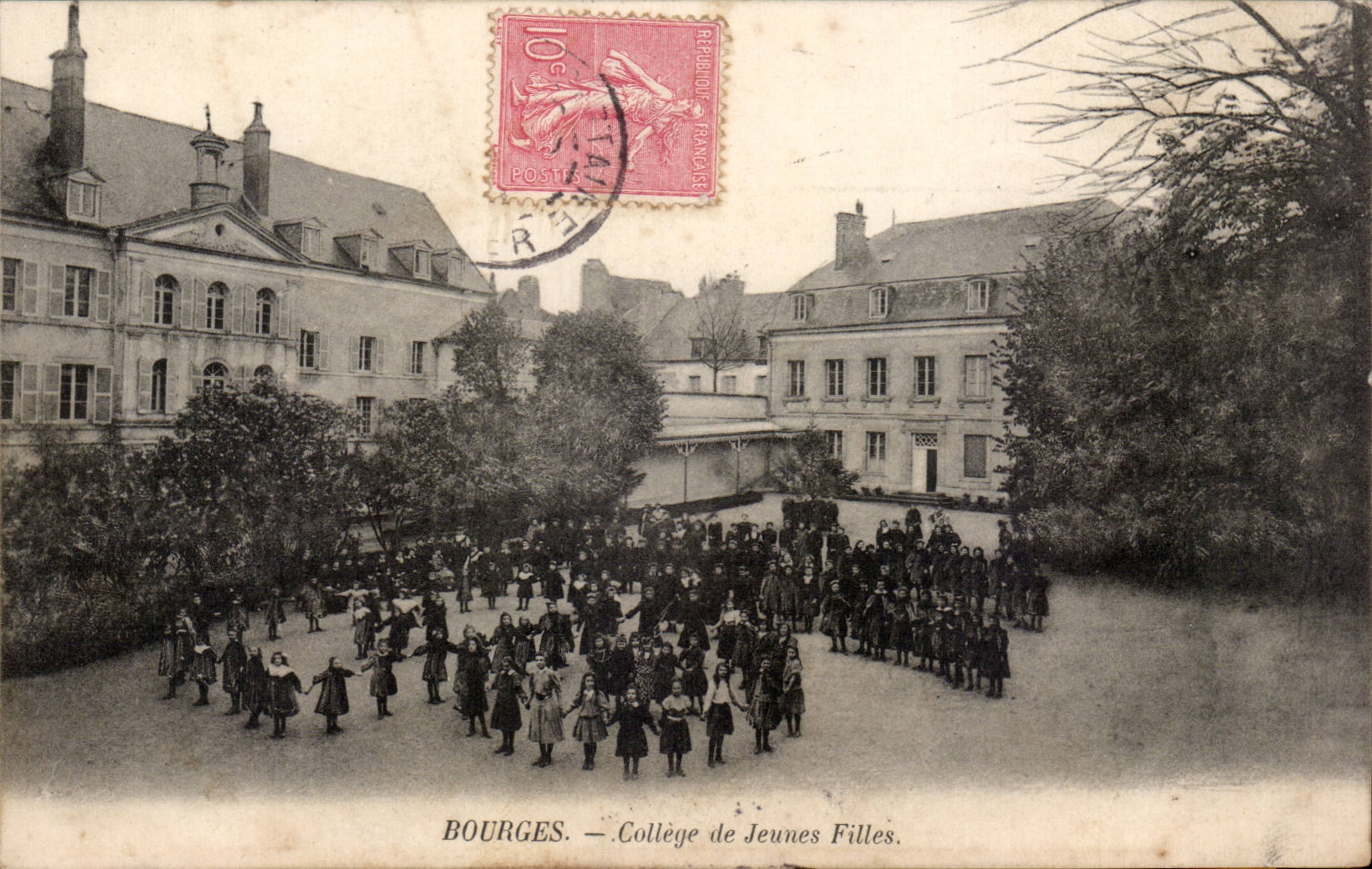 Bourges — Collegium van Jonge Meisjes — uitgever niet zichtbaar, serie-nummer niet zichtbaar