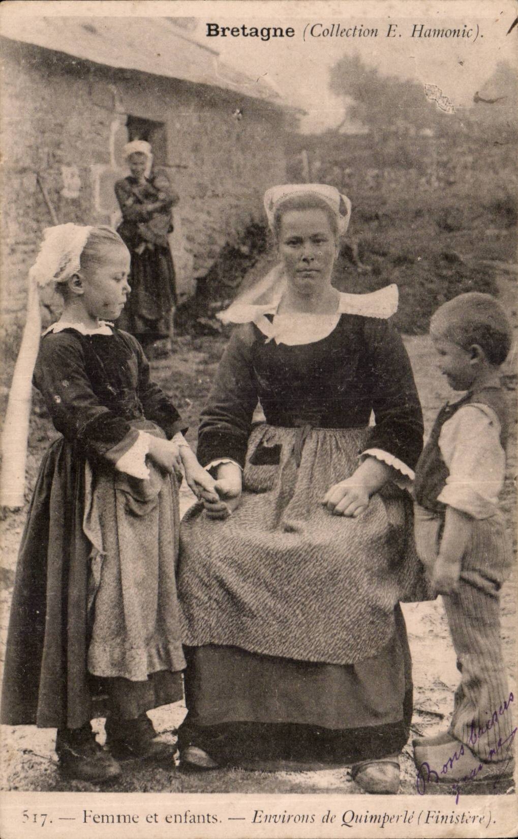 Folklore - Costumes - Bretagne - Femme et Enfants - Quimperle - Finistere - CPA 