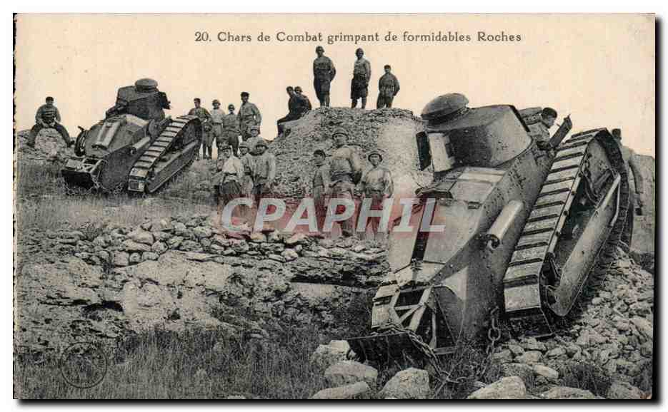 CPA Militaria Tank Chars de combat grimpant de formidables rochers