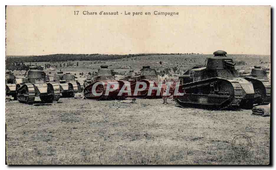 CPA Militaria Tank Chars de combat Chars d'assaut Le parc en campagne