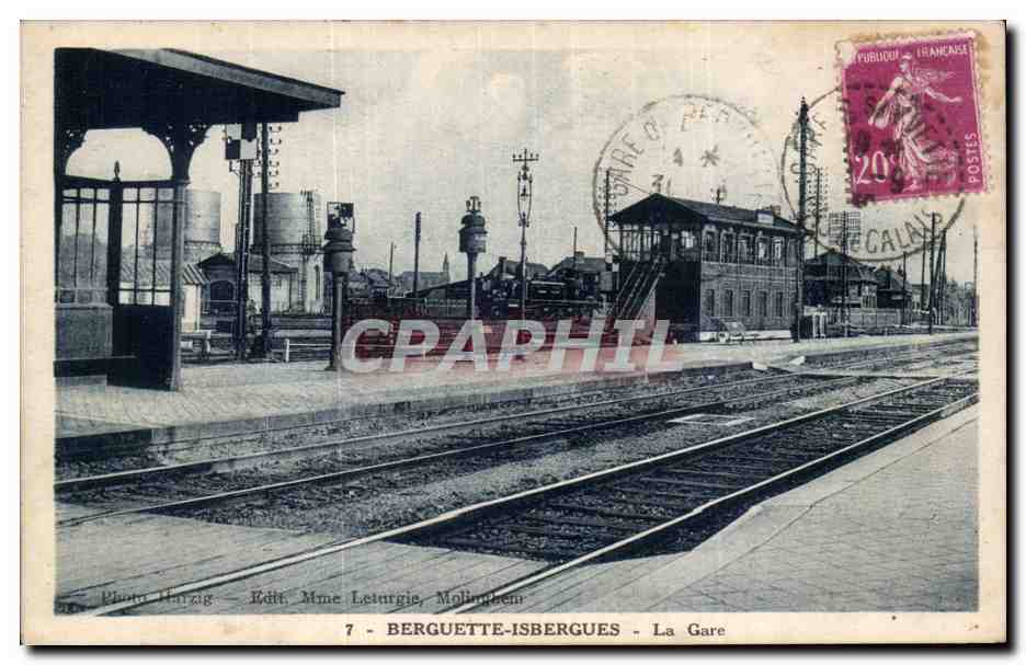 CPA Berguette Isbergues La gare Train 
