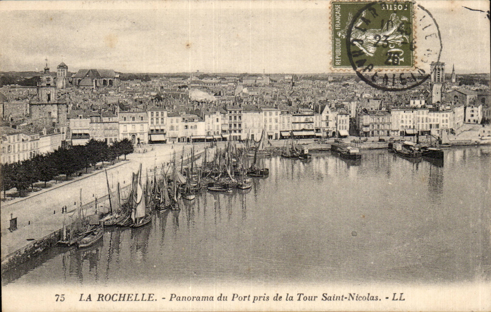 CPA La Rochelle Panorama du port pris de la tour Saint Nicolas