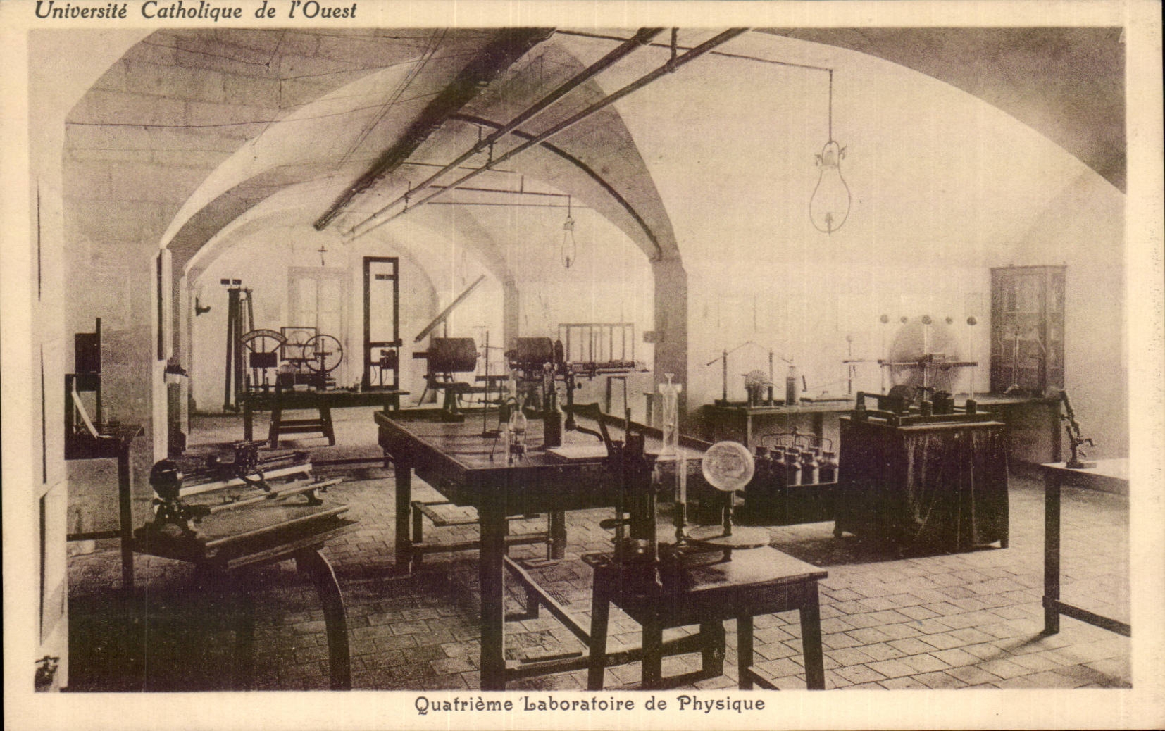 Laboratoire de Physique — Université Catholique de l'Ouest — J. Siraudeau, Angers