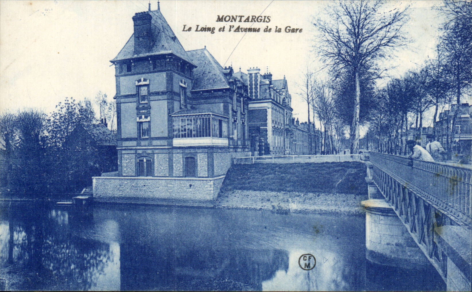 CPA Montargis Le Loing et l'avenue de la gare 