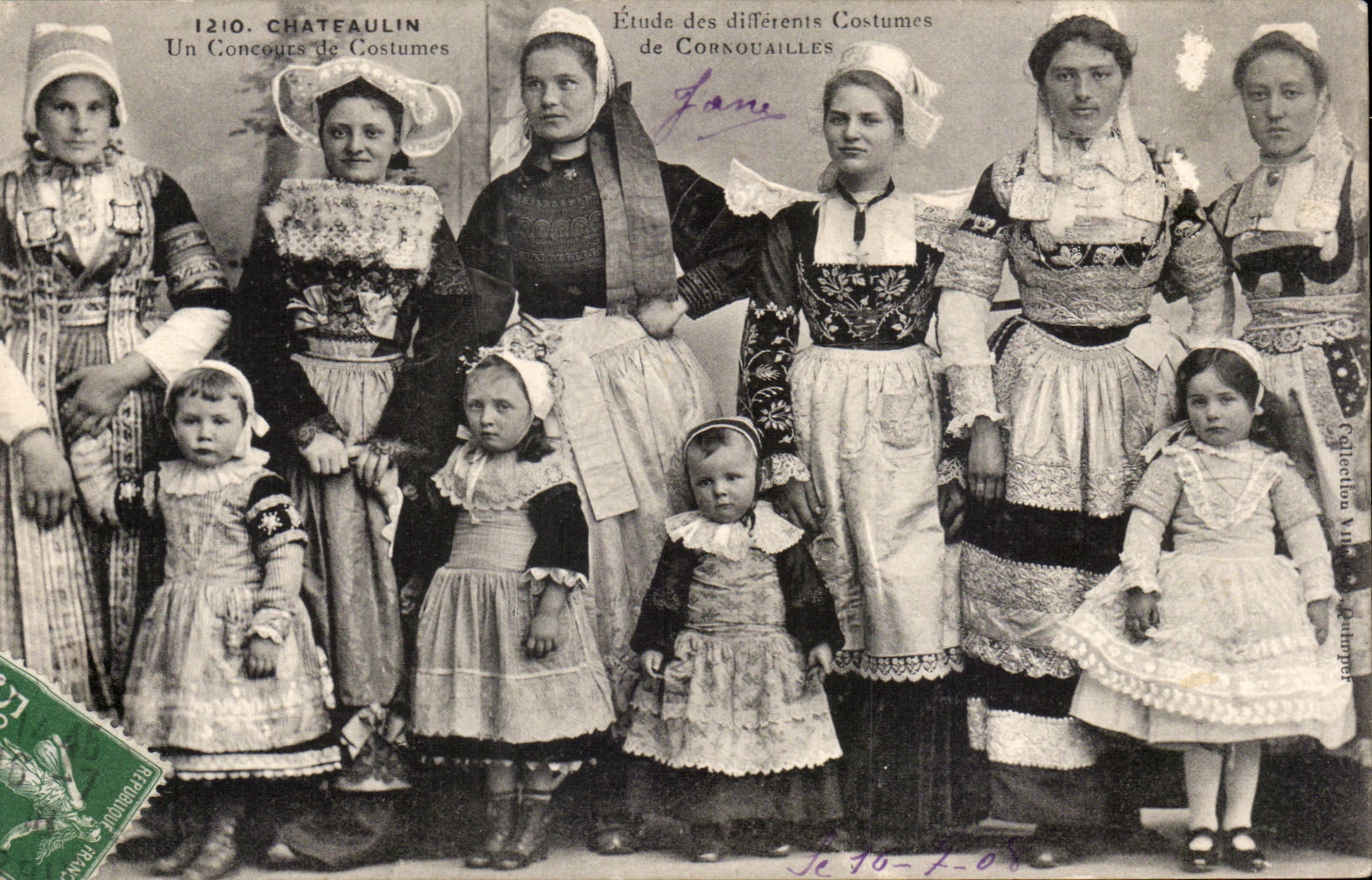 CPA Chateulin Un concours de costumes Cornouailles Folklore