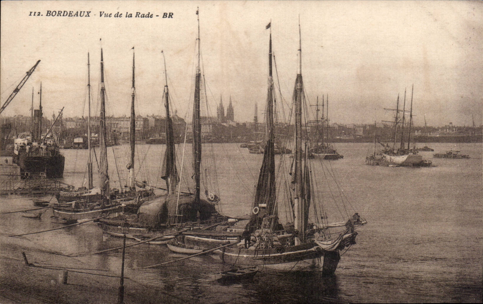 CPA Bordeaux Vue de la rade