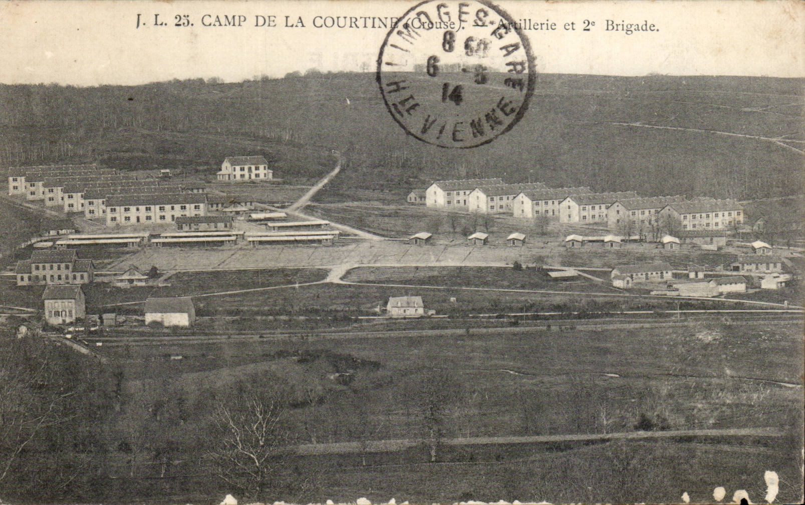 CPA Camp de la Courtine Artillerie et 2eme Brigade Militaria