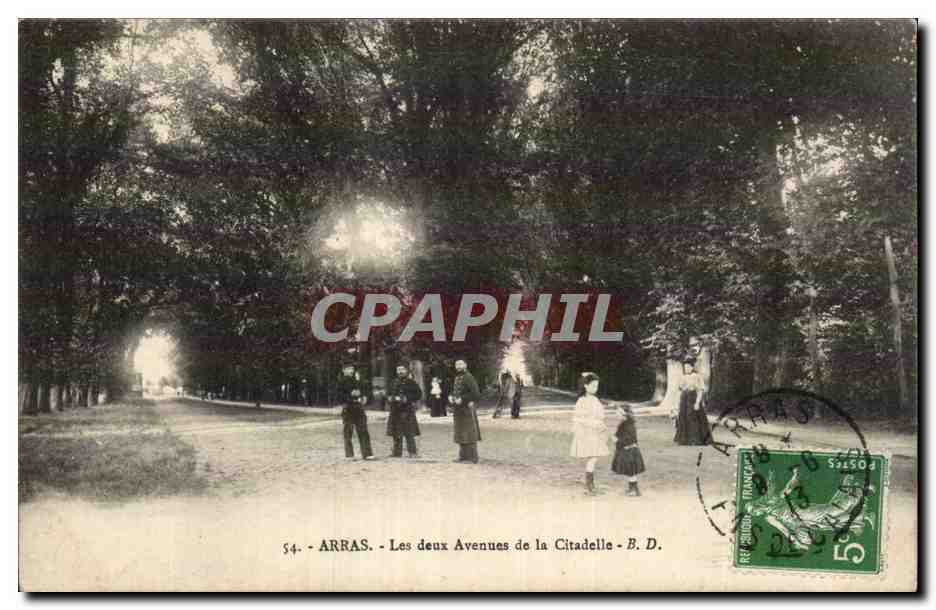 CPA Arras Les deux avenues de la citadelle
