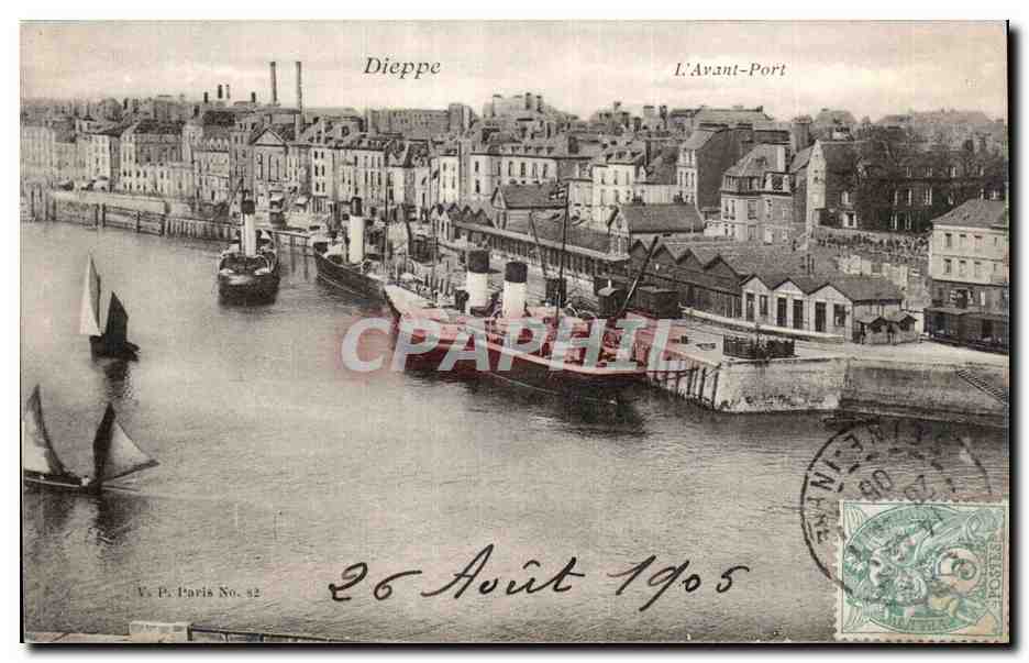 CPA Dieppe L'avant port
