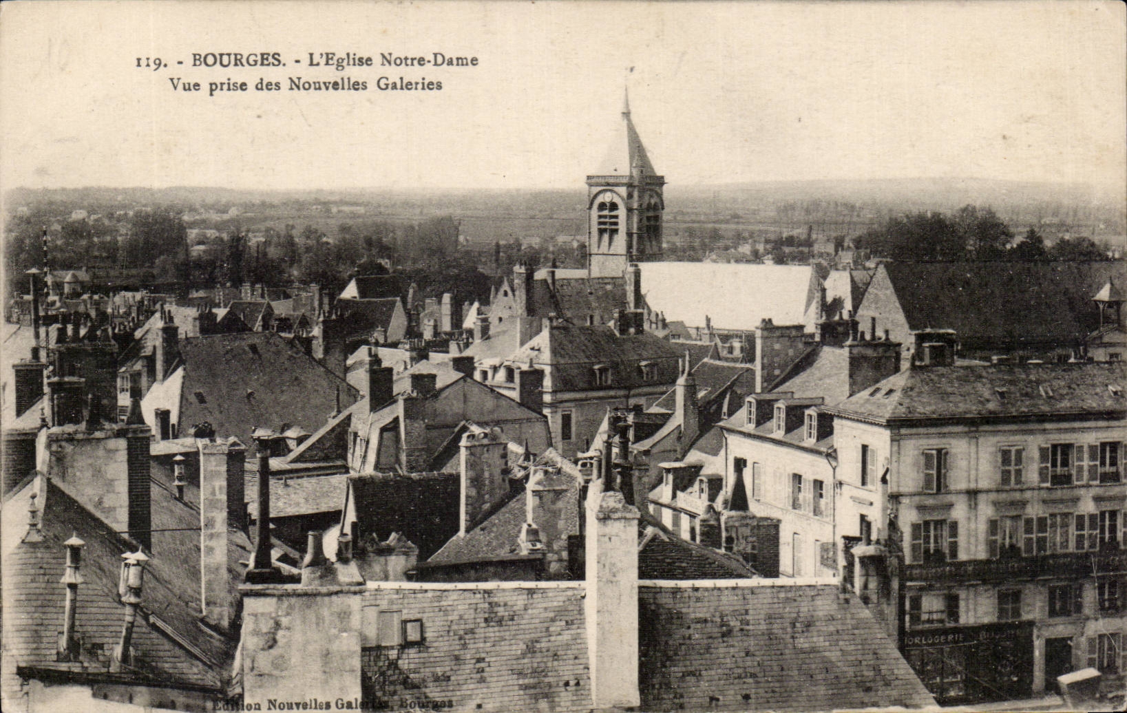 CPA Bourges L'eglise Notre Dame Vue prise des nouvelles galeries