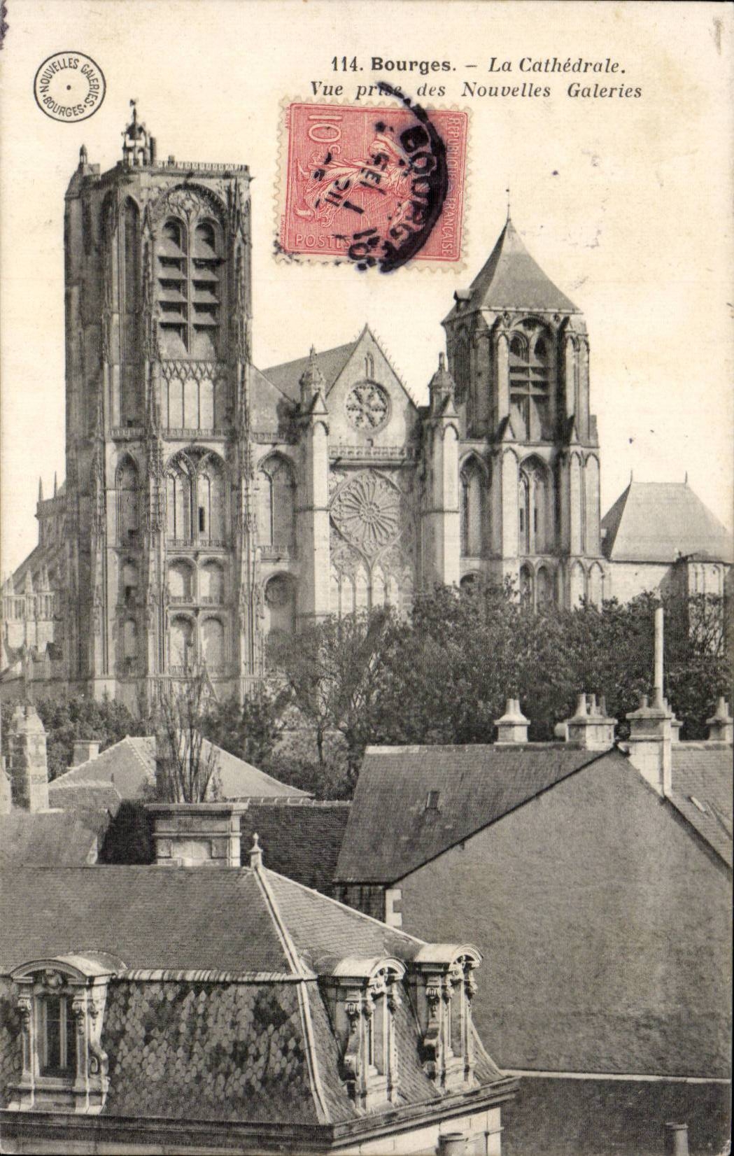 CPA Bourges Cathedrale Vue prise des nouvelles galeries