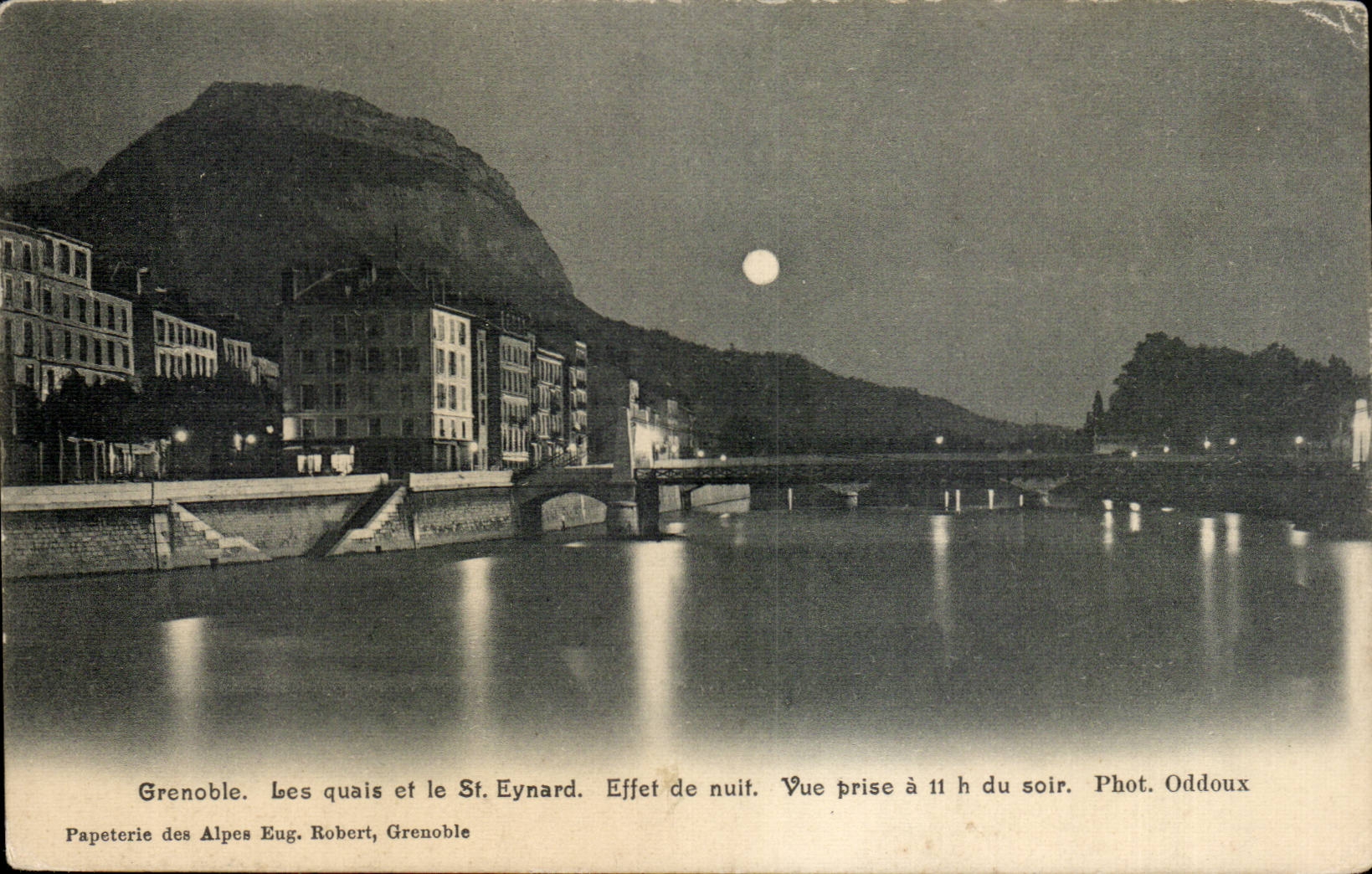 CPA Grenoble Les quais et St Eynard Effet de nuit Vue prise a 11h du soir