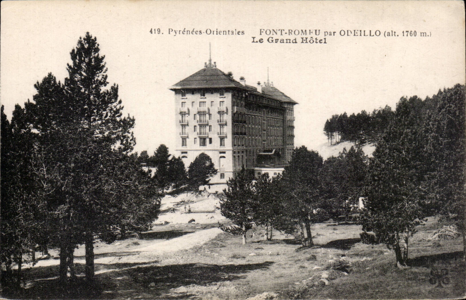 CPA Font Romeu par Odeillo Le grand hotel