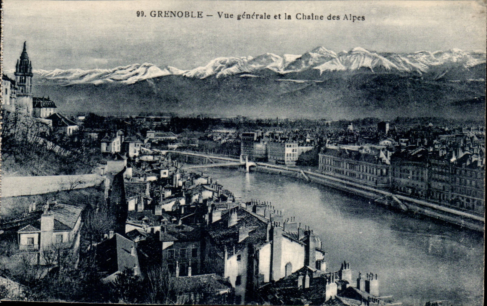 CPA Grenoble Vue generale et la chaine des Alpes