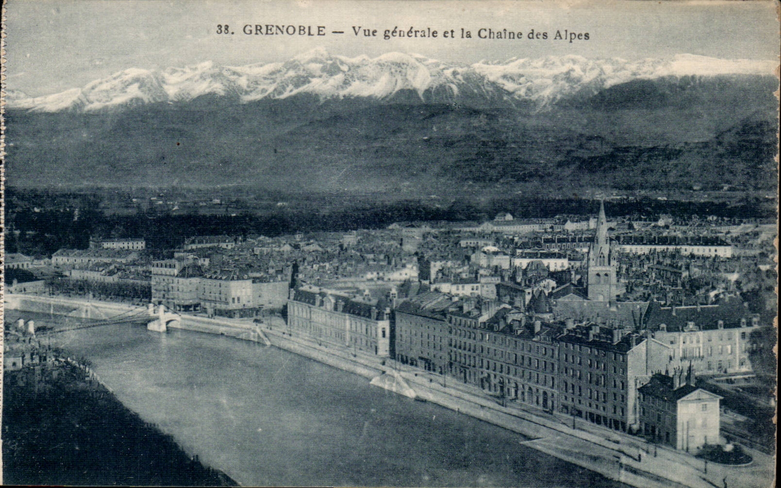 Grenoble — Vue générale et la Chaîne des Alpes — Edit. Bourcier, Grenoble
