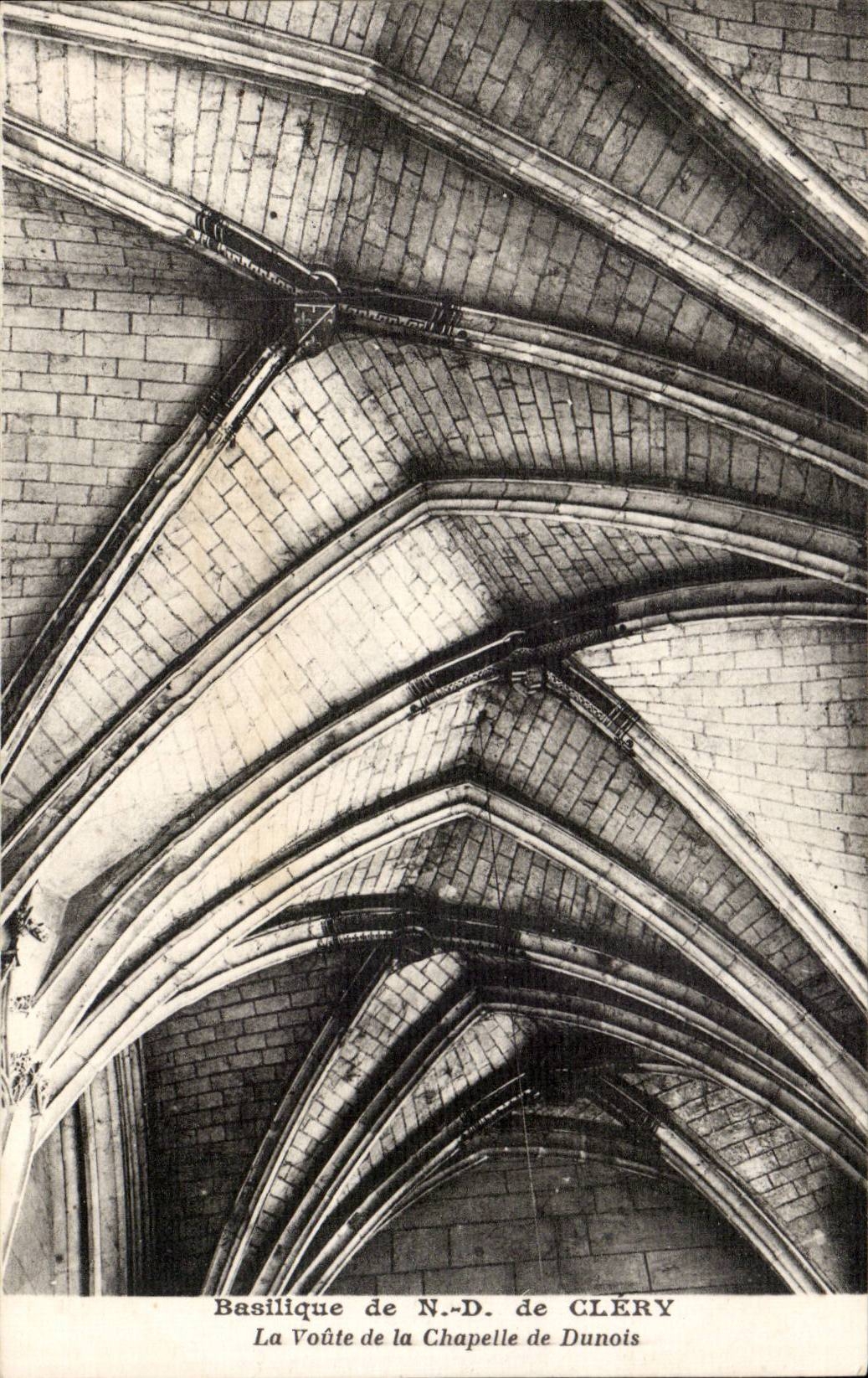 Basilika von N.-D. von CLÉRY — Die Gewölbe der Kapelle von Dunois — H. Lemaire, phot. pub. Orléans