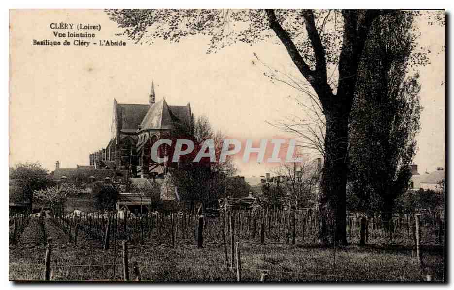 CPA Clery Vue lointaine Basilique de Clery L'abside