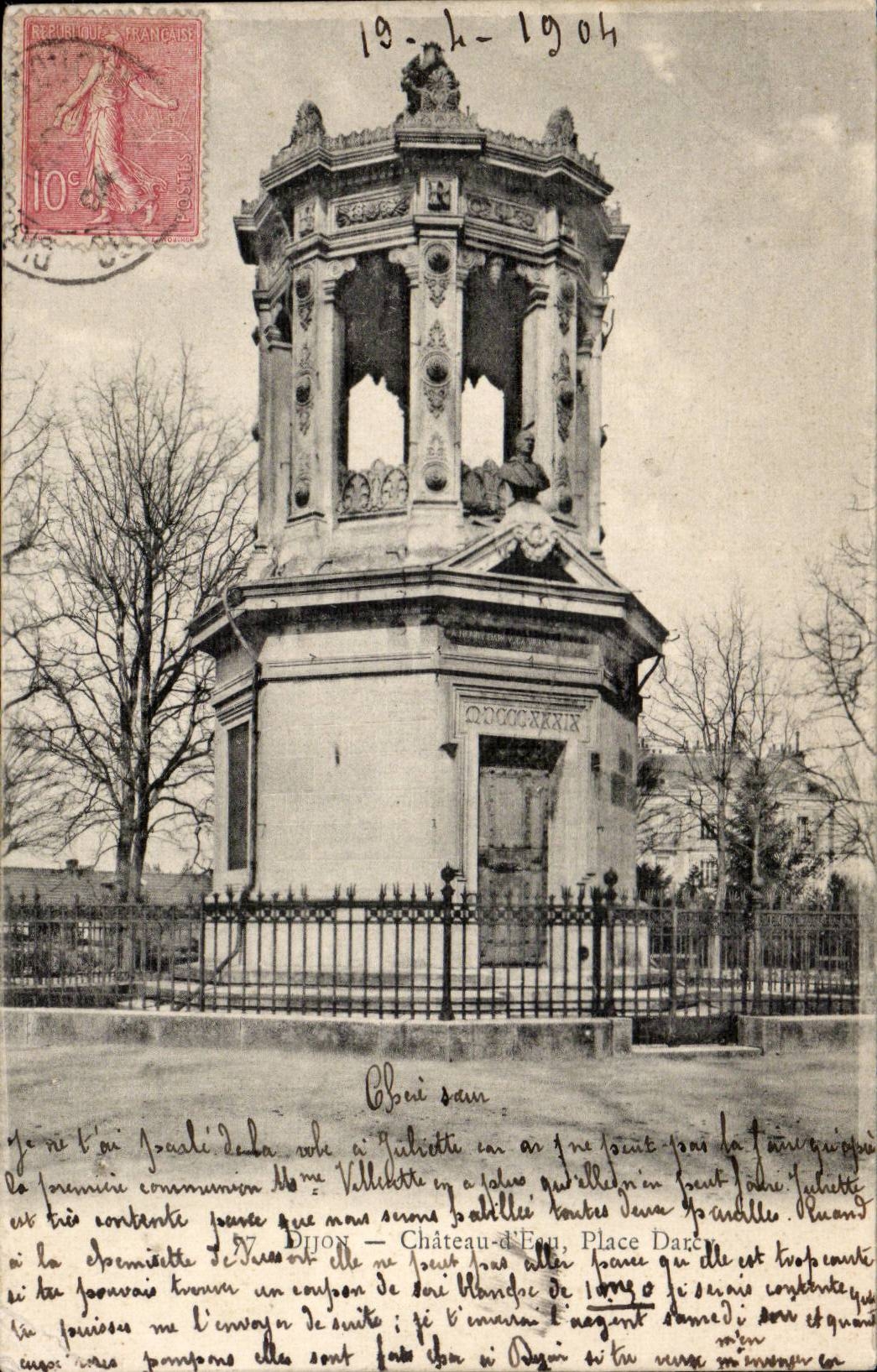 CPA Dijon Chateau d'eau Place Darcy