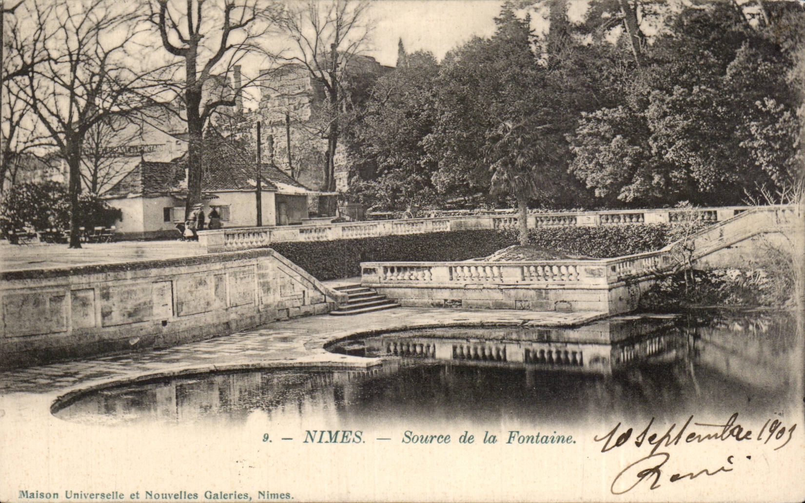 Nîmes — Source de la Fontaine — Maison Universelle et Nouvelles Galeries, Nîmes