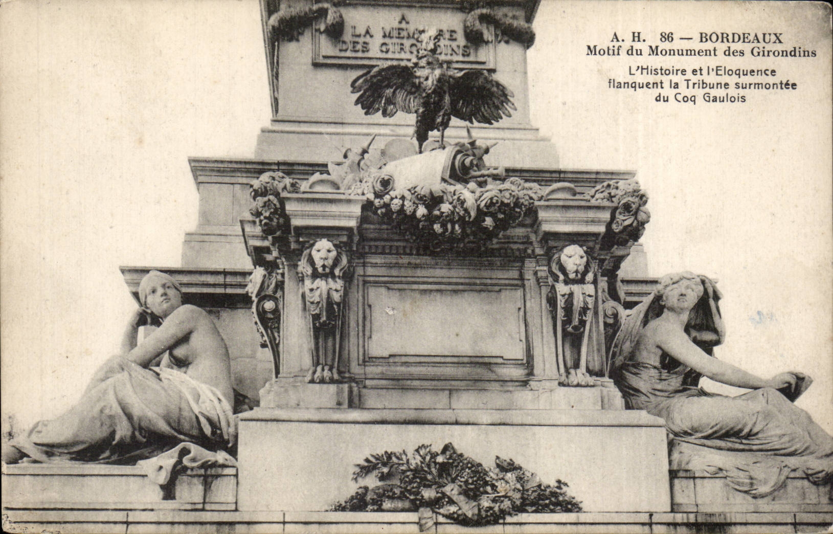 CPA Bordeaux Motif du monument des Girondins