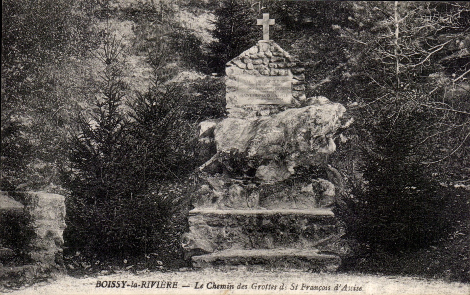 CPA Boissy la Riviere Le chemin des grottes de St Francois d Assise