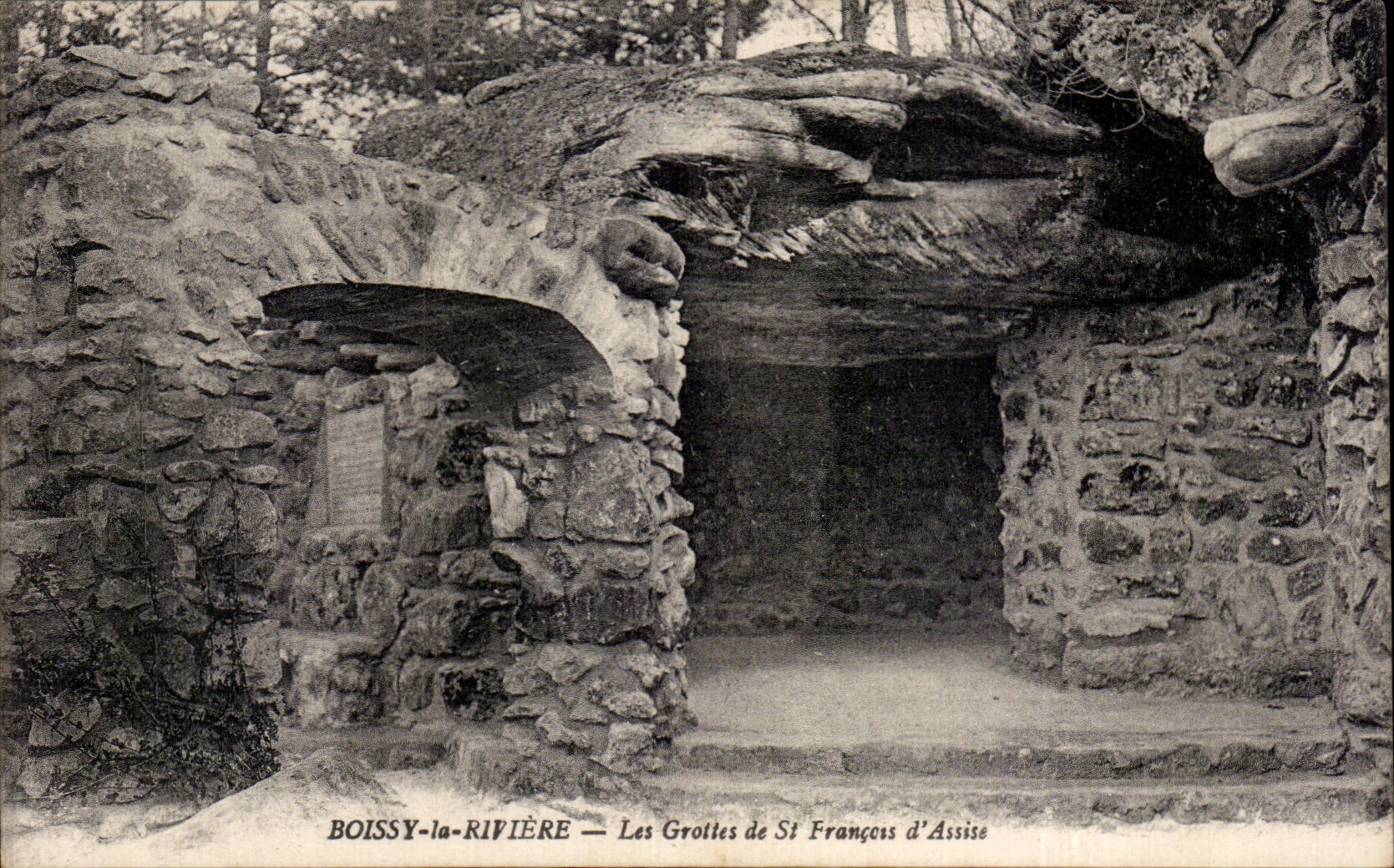 CPA Boissy la Riviere Les grottes de St Francois d Assise