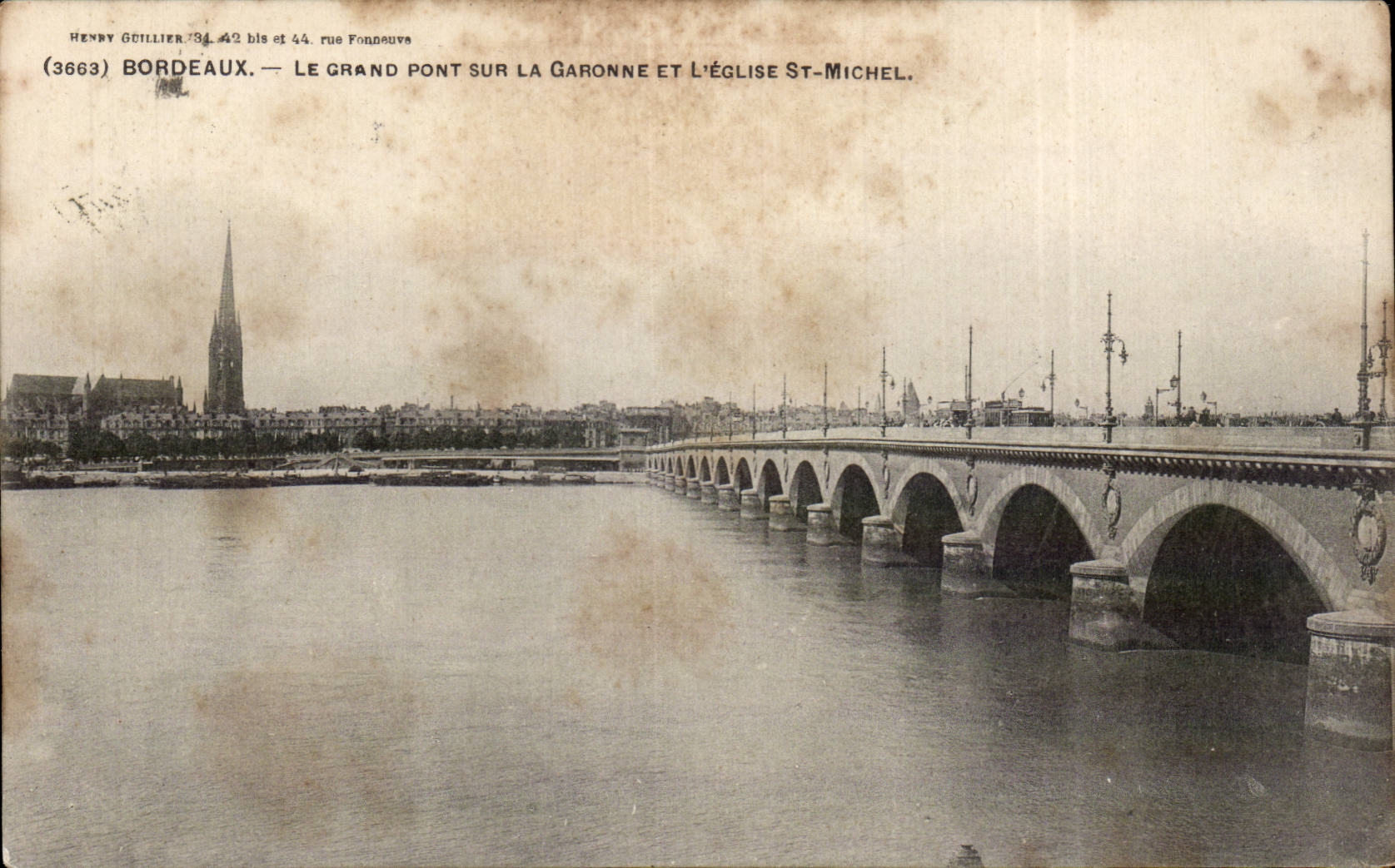 CPA Bordeaux Le grand pont sur la Garonne et l eglise St Michel