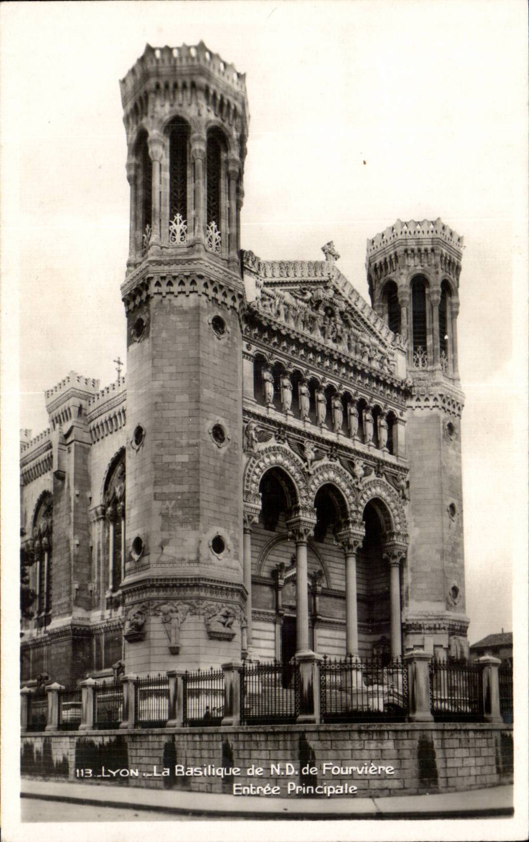 Lyon — La Basilique de N.D. de Fourvière — Entrée Principale — Édition la Quatre-Clapeaux, Lyon