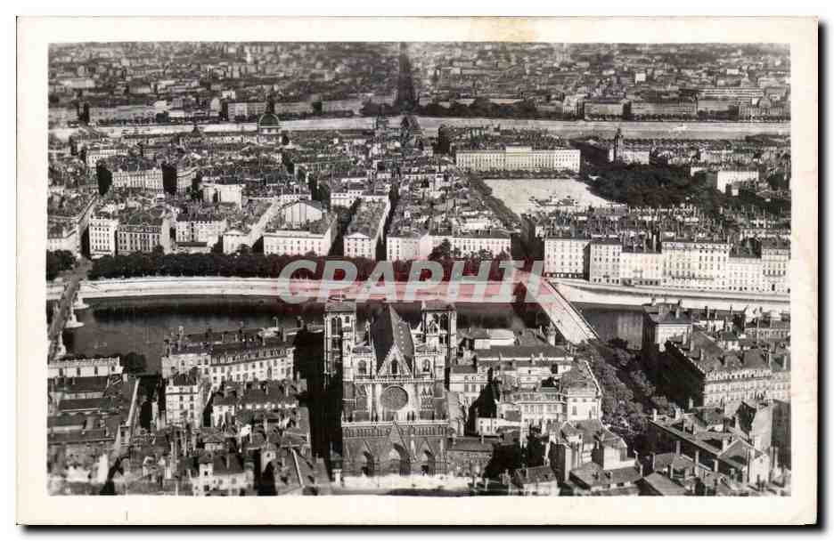 CPSM Lyon La ville vue de la basilique de Fourviere 