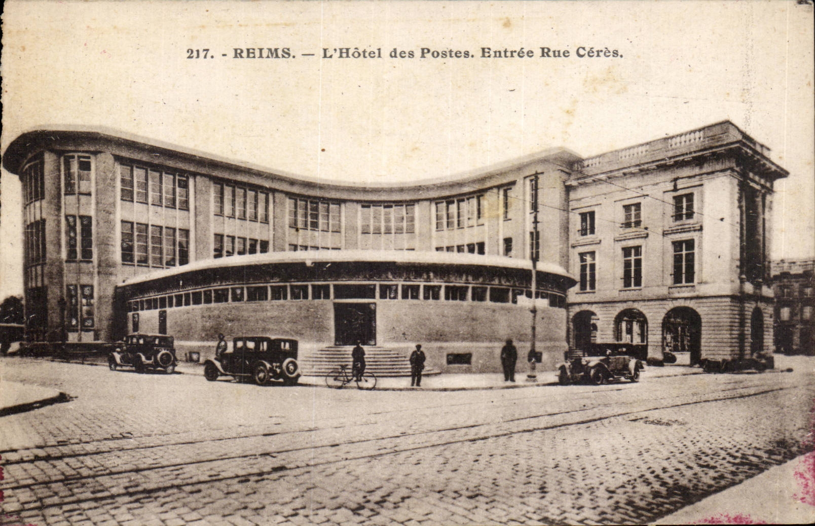 Reims — L'Hôtel des Postes. Entrée Rue Cérès.