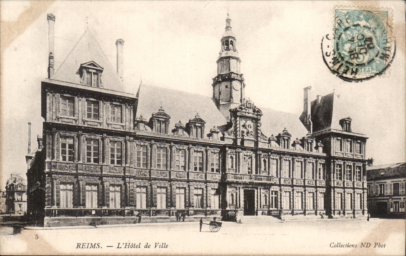 Reims — L'Hôtel de Ville — Collections ND Phot